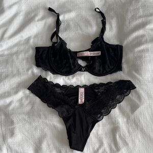 Victoria's Secret Black Lace Bra Set